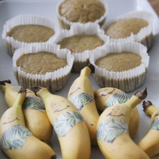 Kindergeburtstag Babymuffins und Mini Bananen